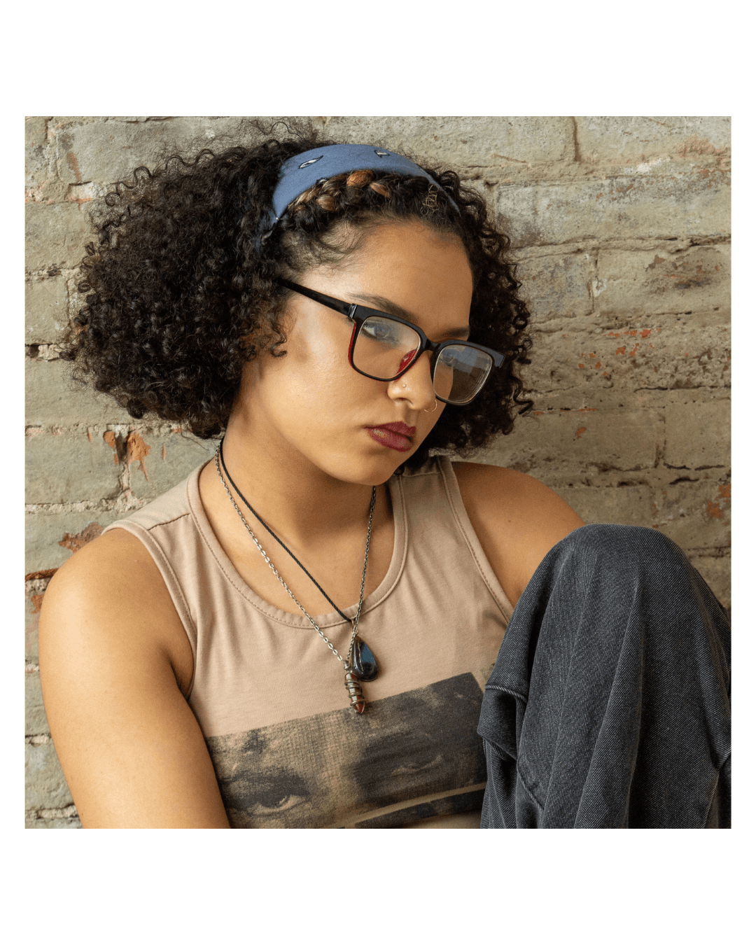 Ellis performing at a TinyStage show.